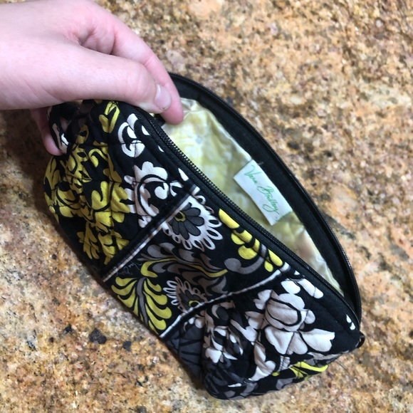 Vera Bradley make up bag - Picture 2 of 2